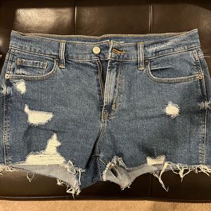 Old navy distressed jean shorts